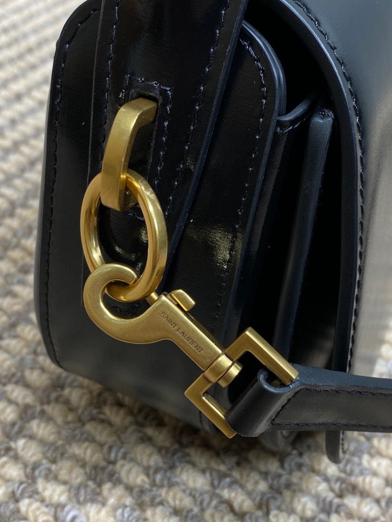 Y51 hobo bags